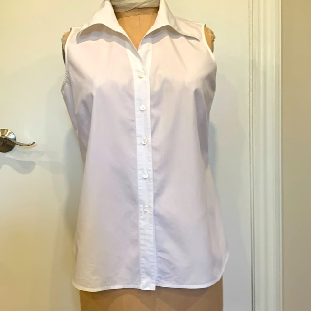 Como  white pure cotton sleeveless semi fitted blouse